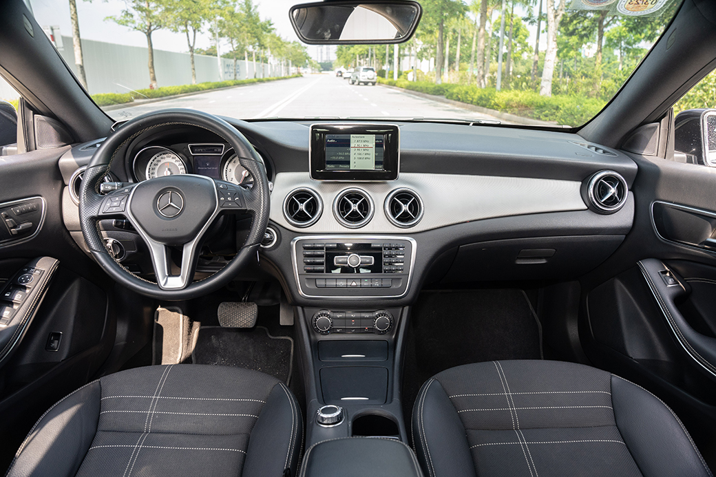 MERCEDES CLA200 2014