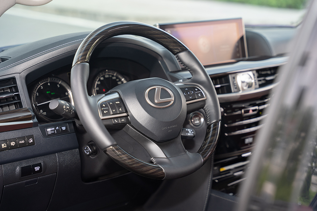 LEXUS LX570 2019