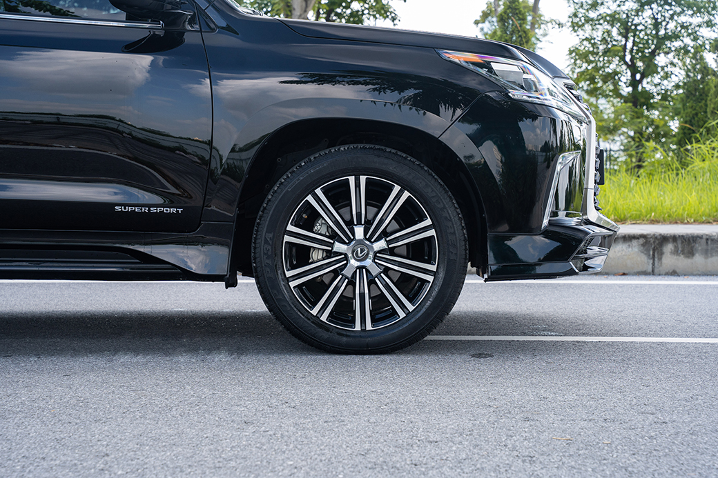 LEXUS LX570 2019