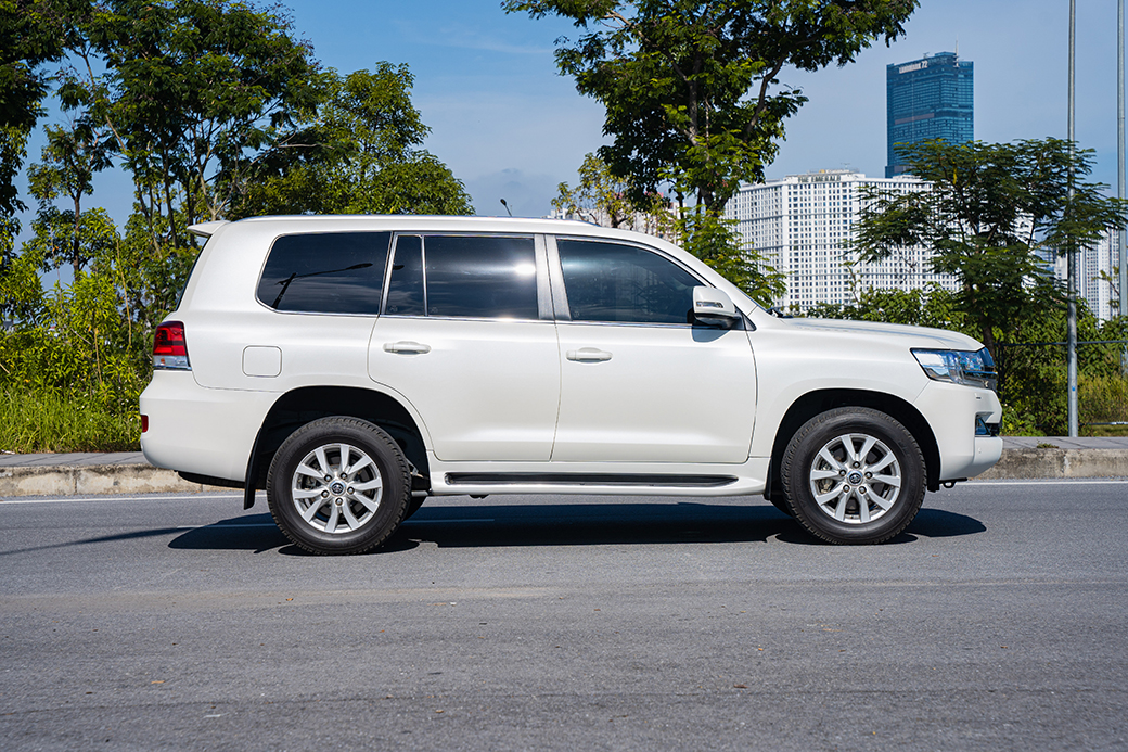 TOYOTA LAND CRUISER 2021