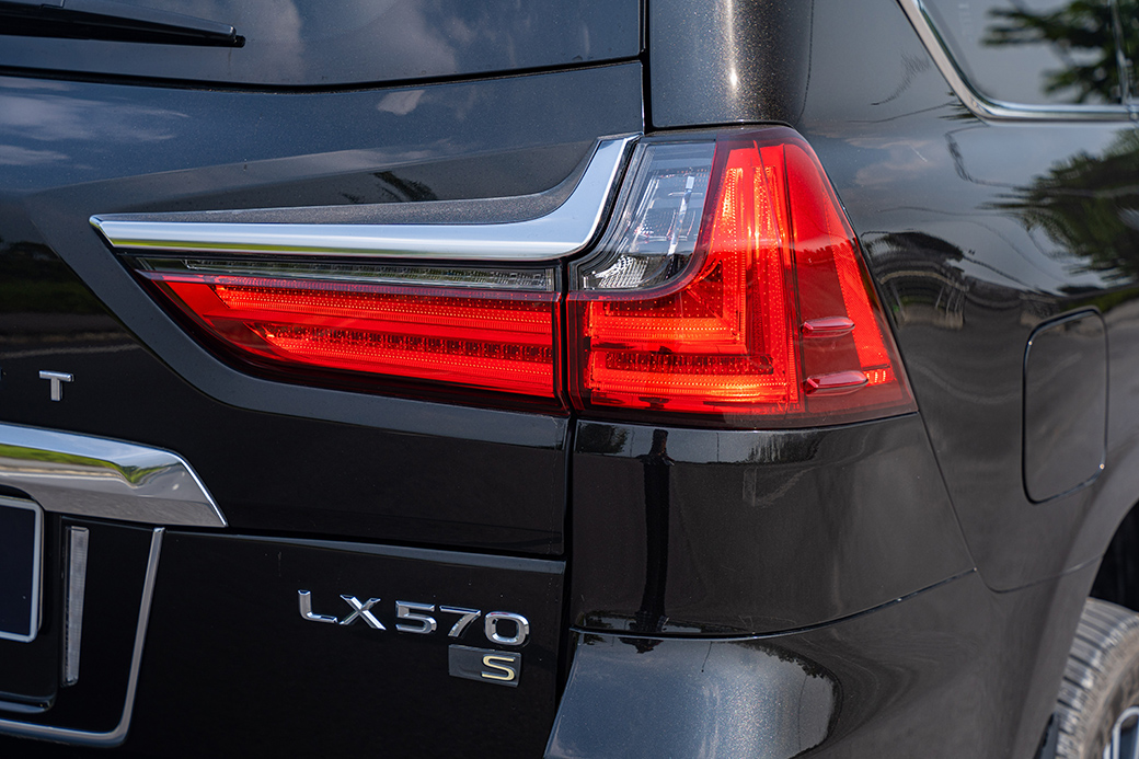 LEXUS LX570 2020