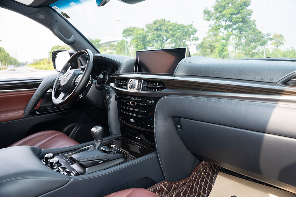 LEXUS LX570 2020