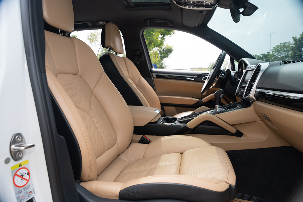PORSCHE CAYENNE 2016