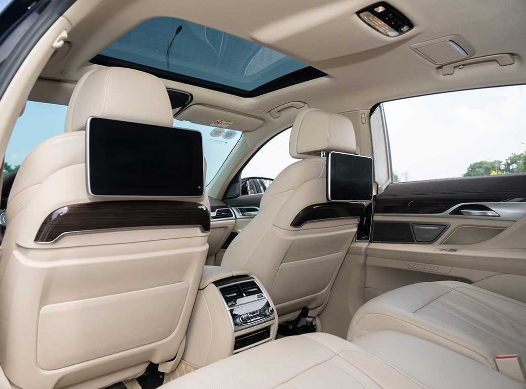 BMW 740Li 2018
