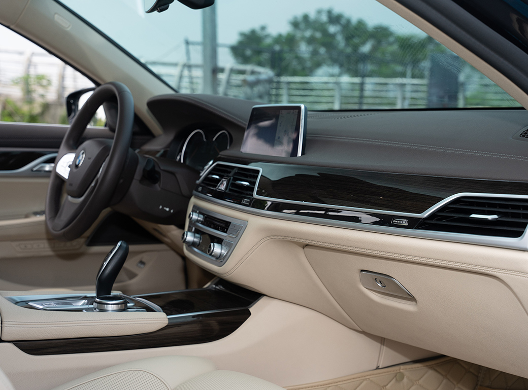 BMW 740Li 2018