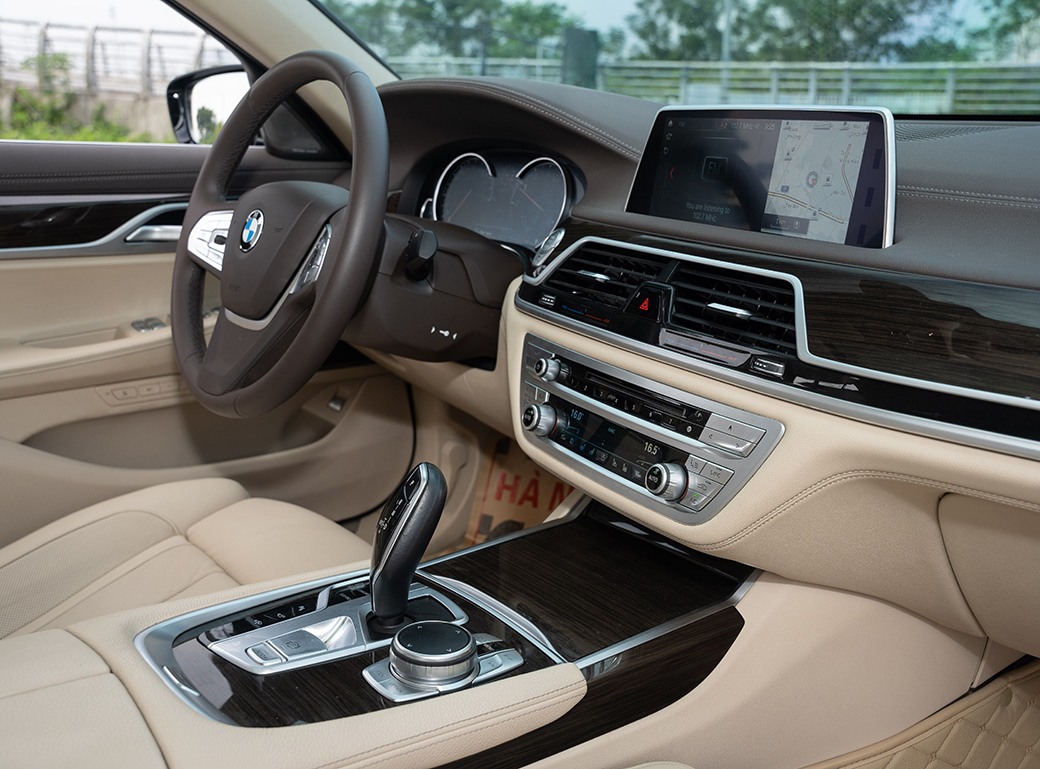 BMW 740Li 2018