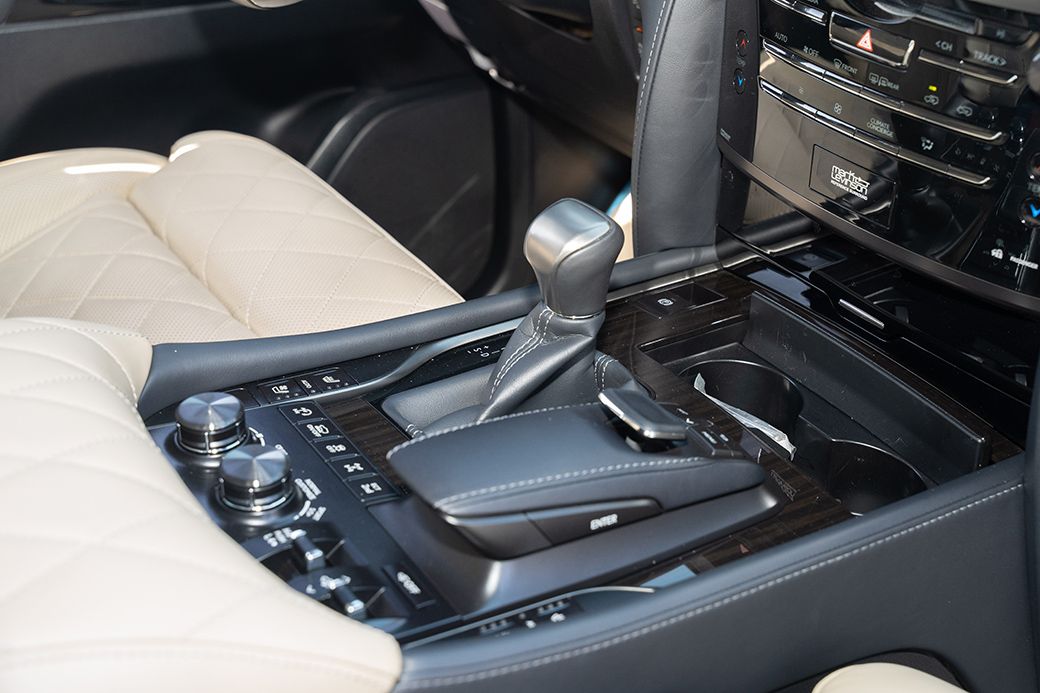 LEXUS LX570 MBS 2020