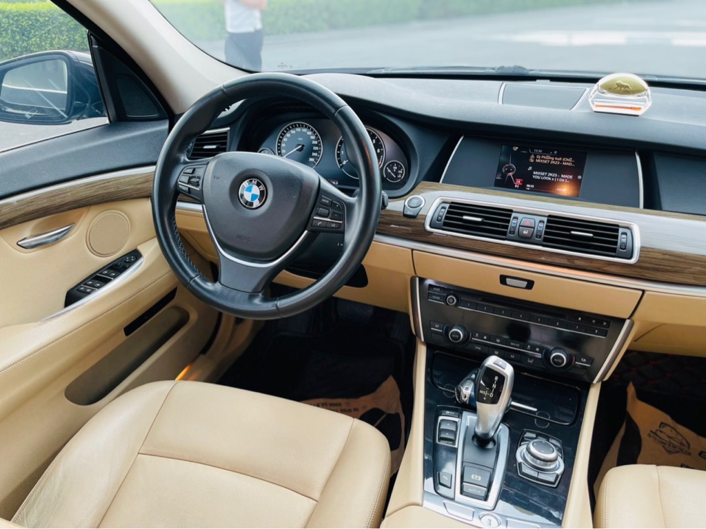 BMW 528i GT