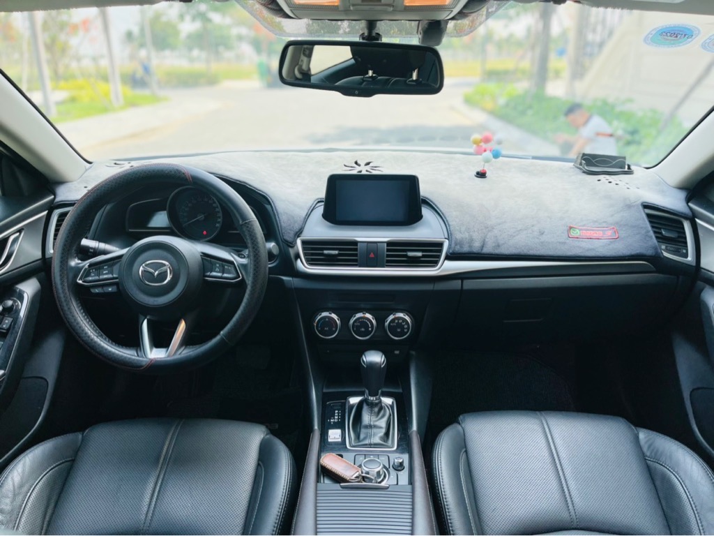 Mazda 3 Luxury 2019