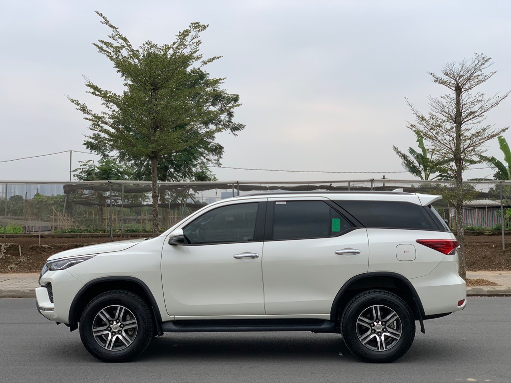 Fortuner V 4x2 AT 2021