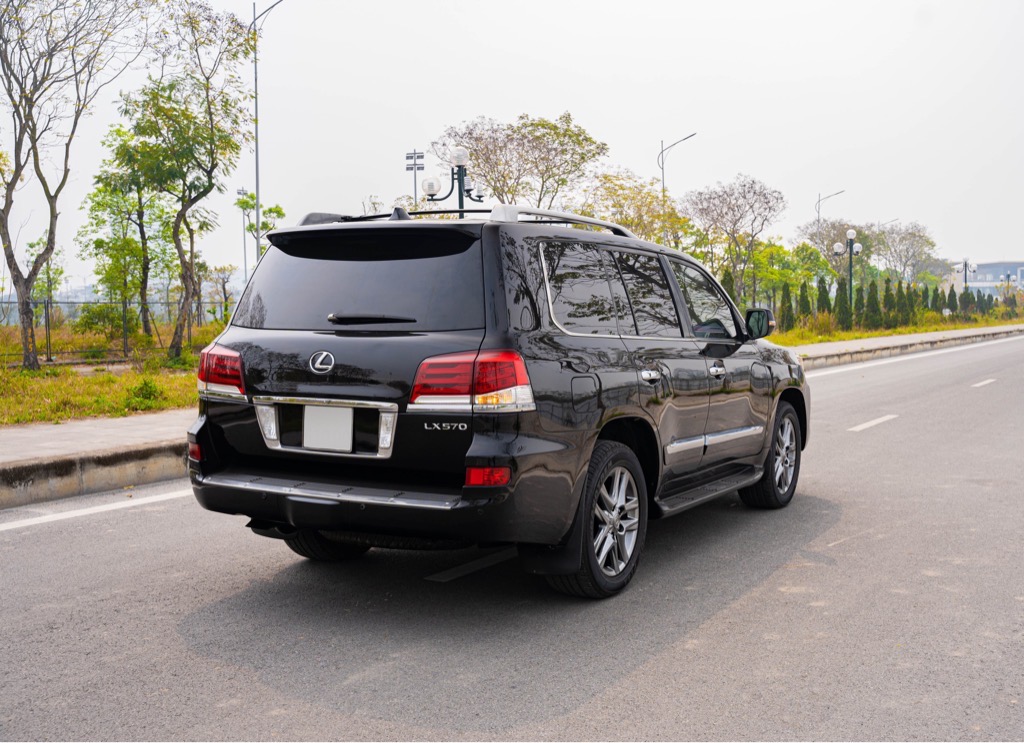 Lexus LX570 2012