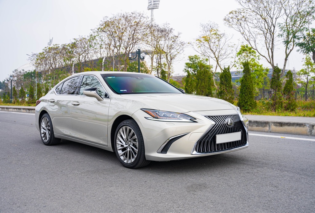 Lexus ES250 2021