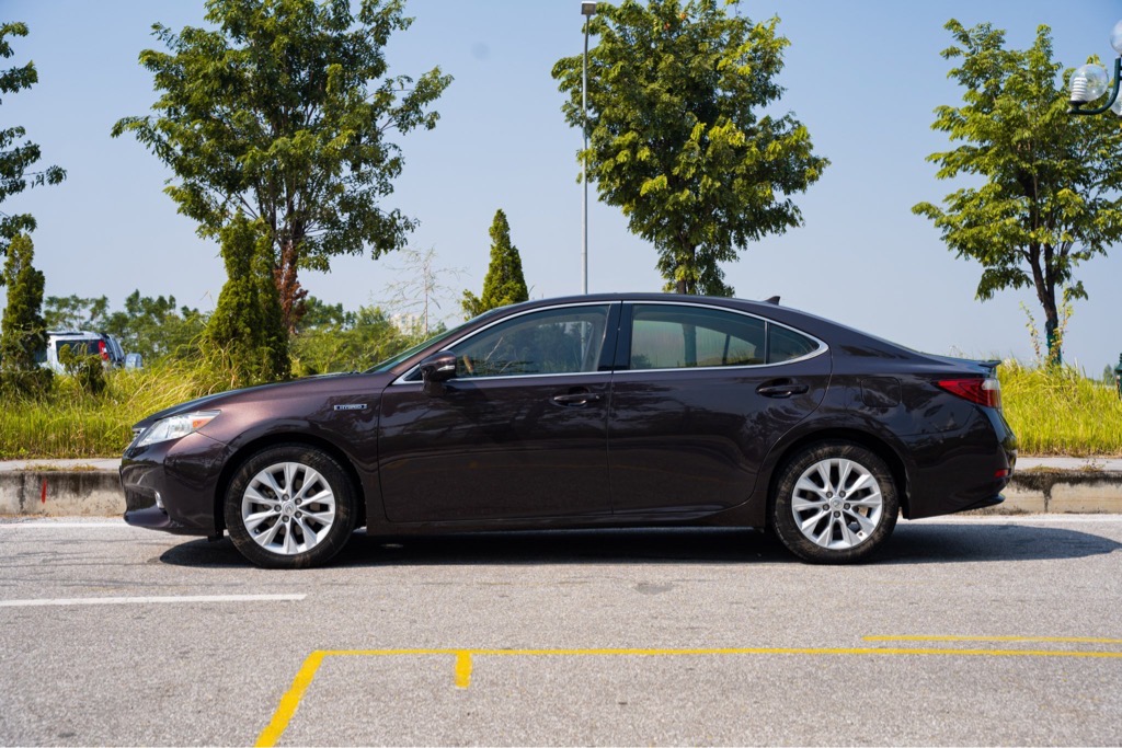 Lexus ES300h 2013