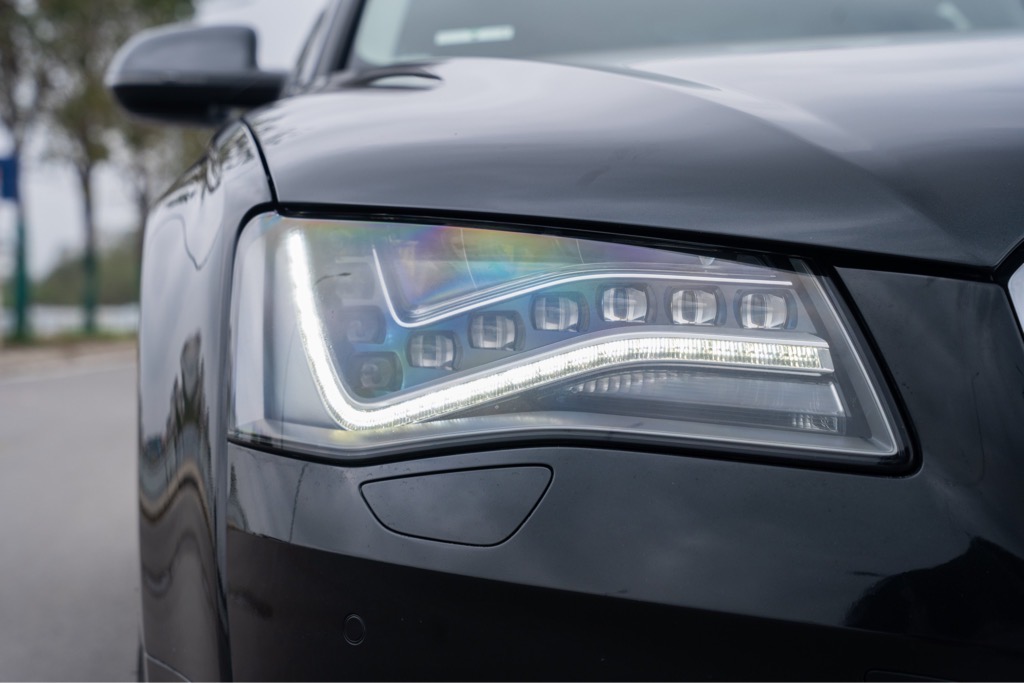 Audi A8L 2011