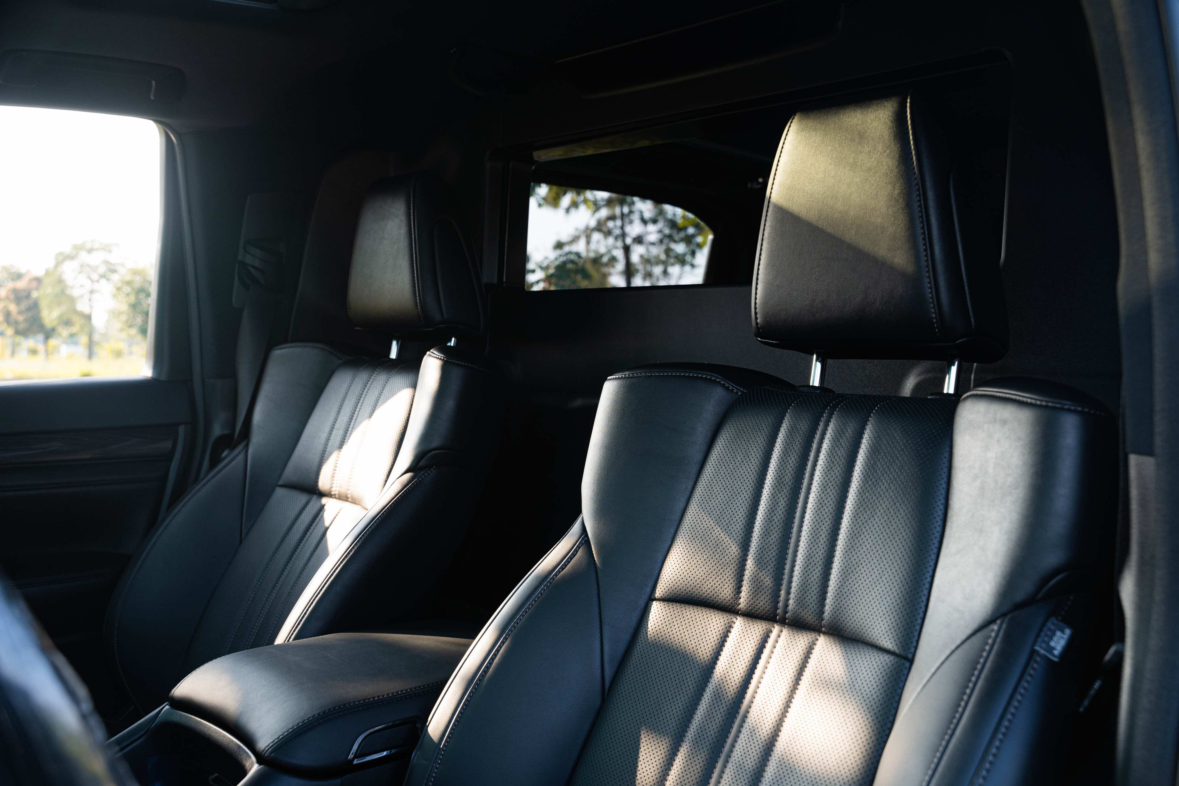 Lexus LM300h 2021