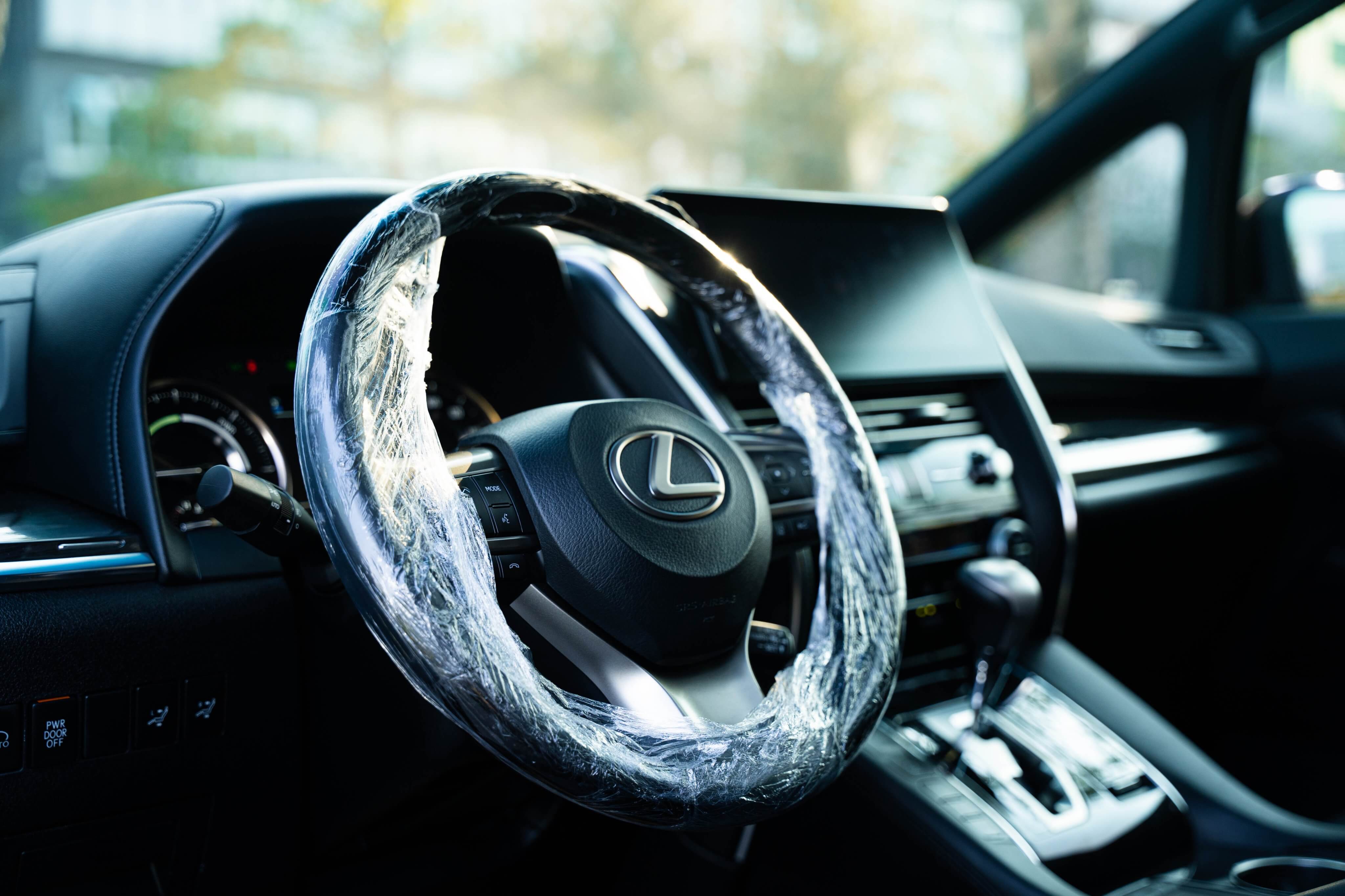 Lexus LM300h 2021