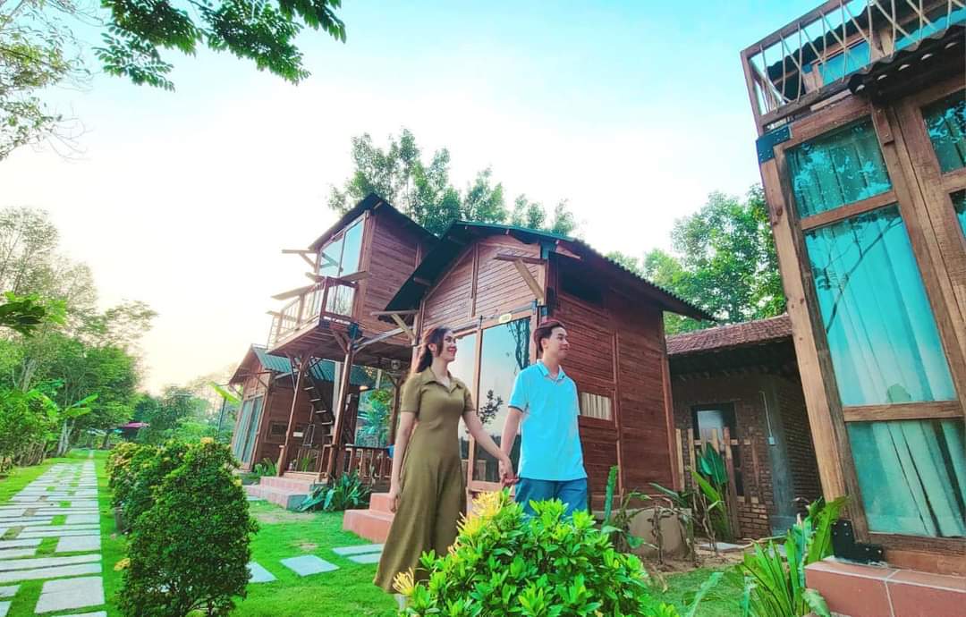 nhà gỗ 100 Huế