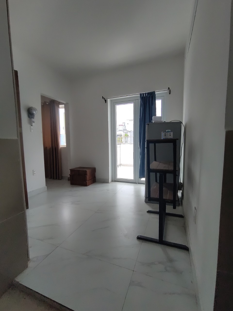 402-29 CHO THUÊ NHÀ TRỌ CAO CẤP – CÓ BAN CÔNG- FULL NỘI THẤT