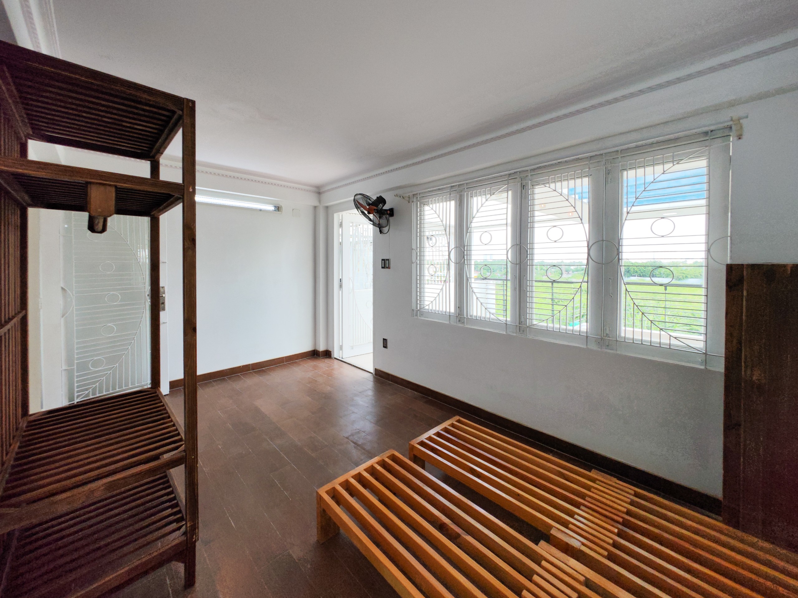 402-119 CHO THUÊ NHÀ TRỌ CAO CẤP – CÓ BAN CÔNG- FULL NỘI THẤT