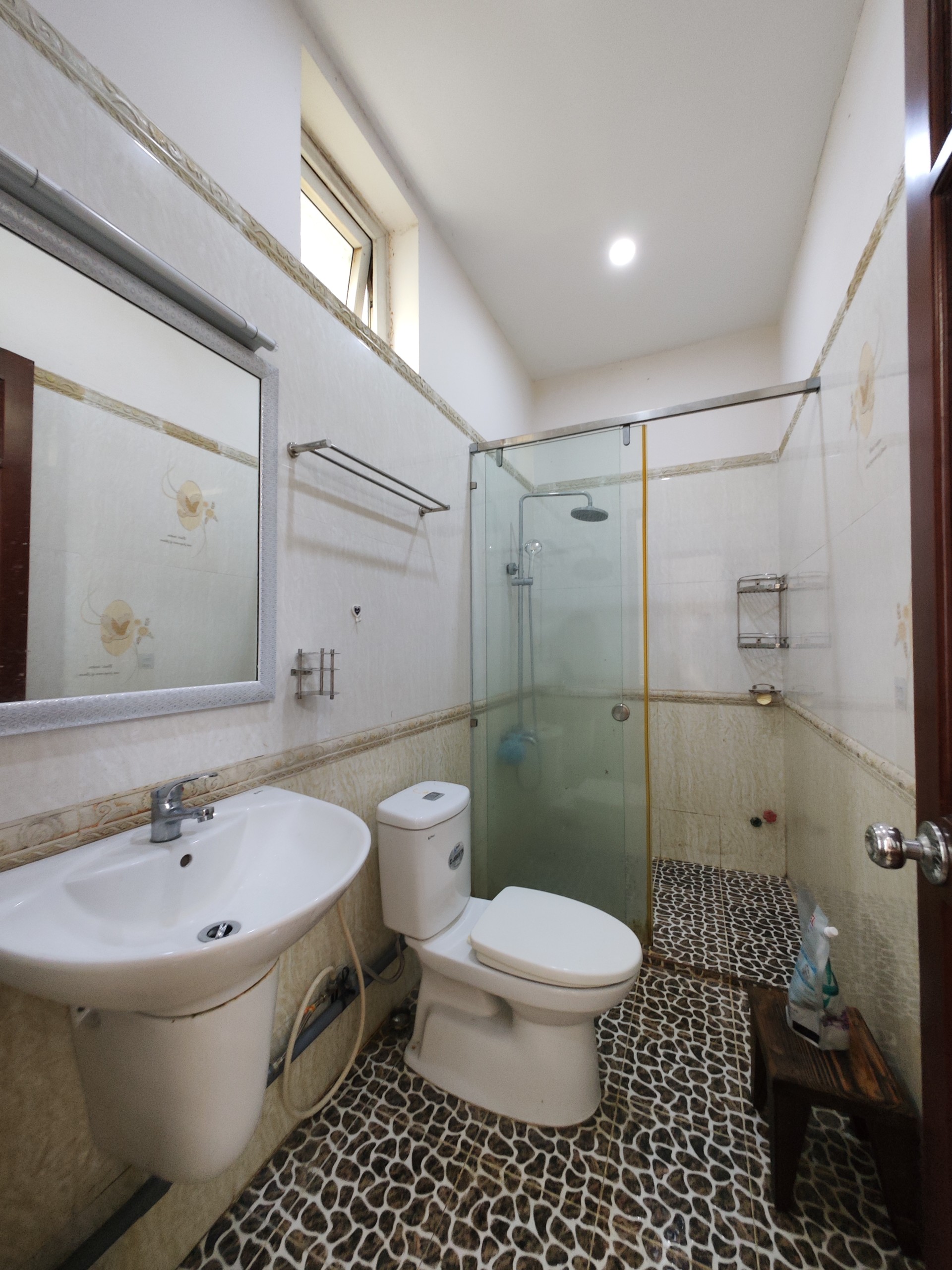 301-61 CHO THUÊ NHÀ TRỌ CAO CẤP – FULL NỘI THẤT