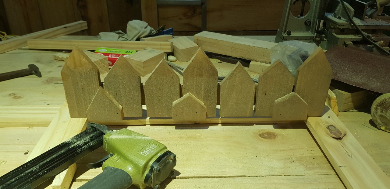 Móc treo quần áo hình ngôi nhà