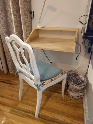 Bàn treo tường gập gọn làm Kệ treo