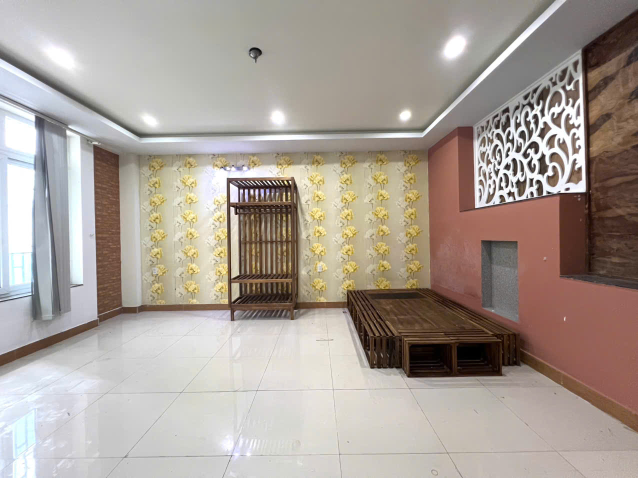 201-39 giá 3.5tr Cửa Sổ Lớn - FULL Nội Thất