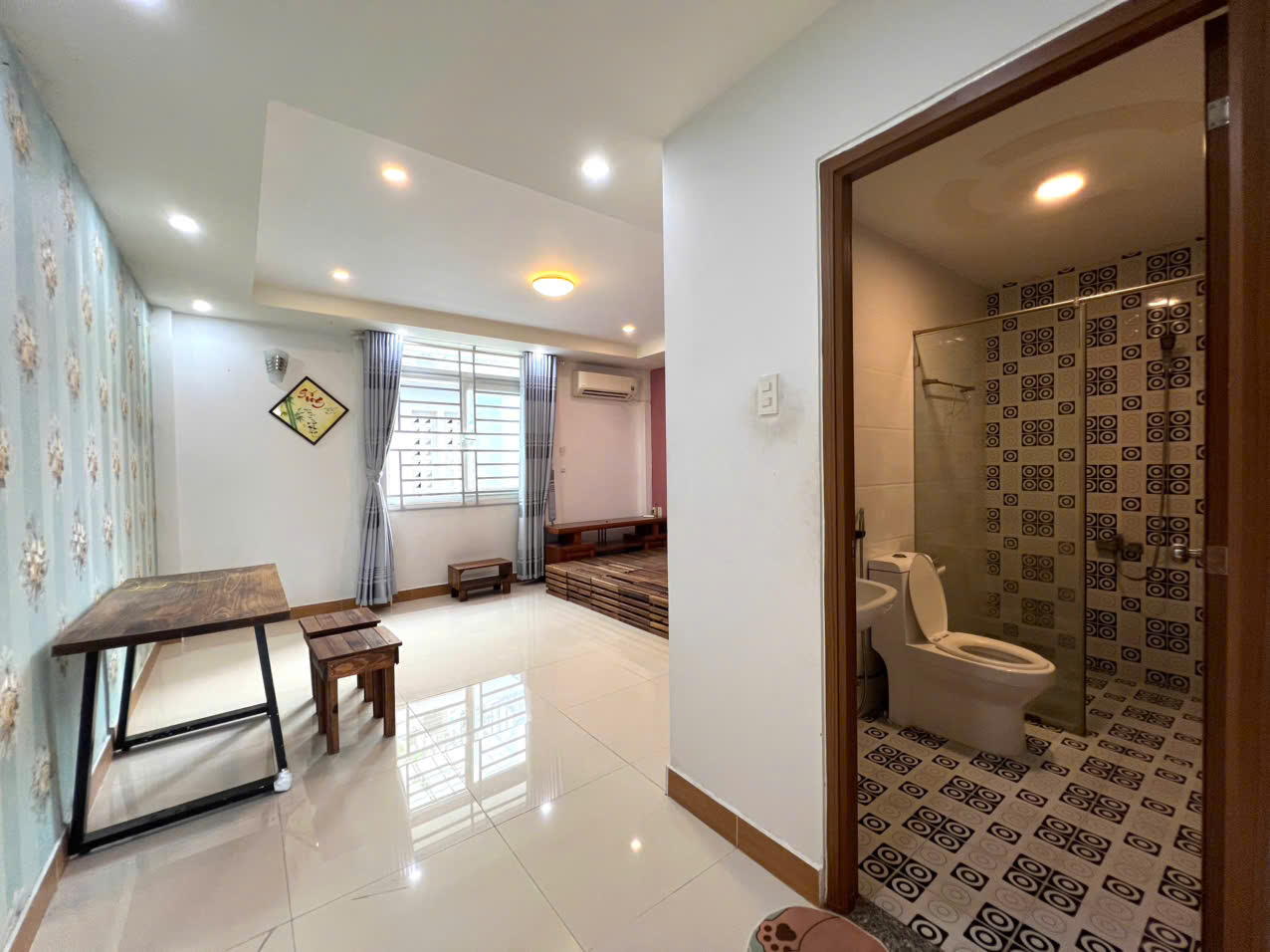 401-39 giá 6.5tr 2 Phòng Ngủ - Ban Công Lớn