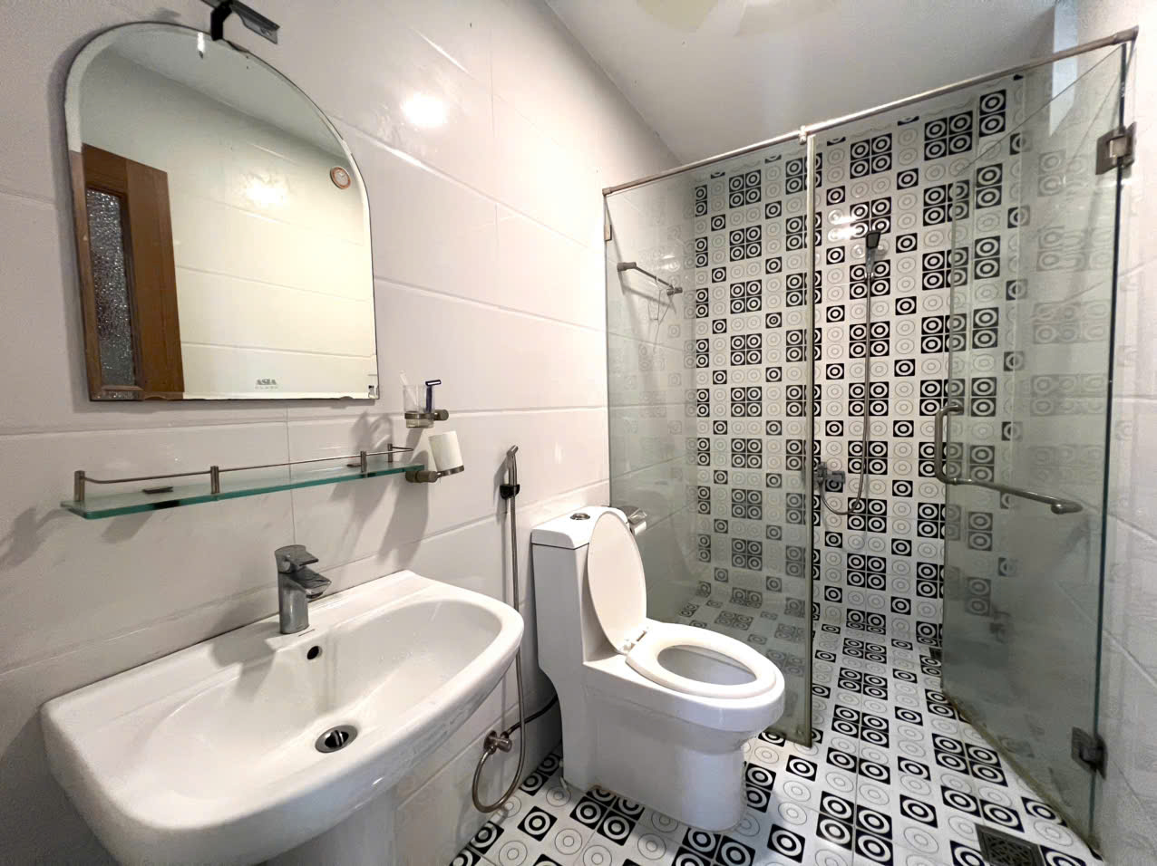 401-39 giá 6.5tr 2 Phòng Ngủ - Ban Công Lớn