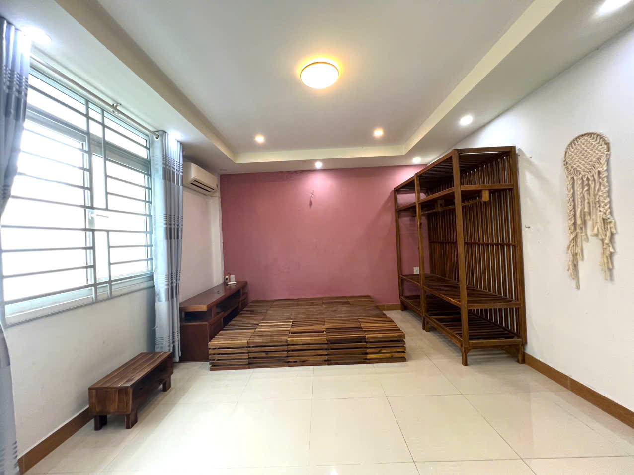 401-39 giá 6.5tr 2 Phòng Ngủ - Ban Công Lớn