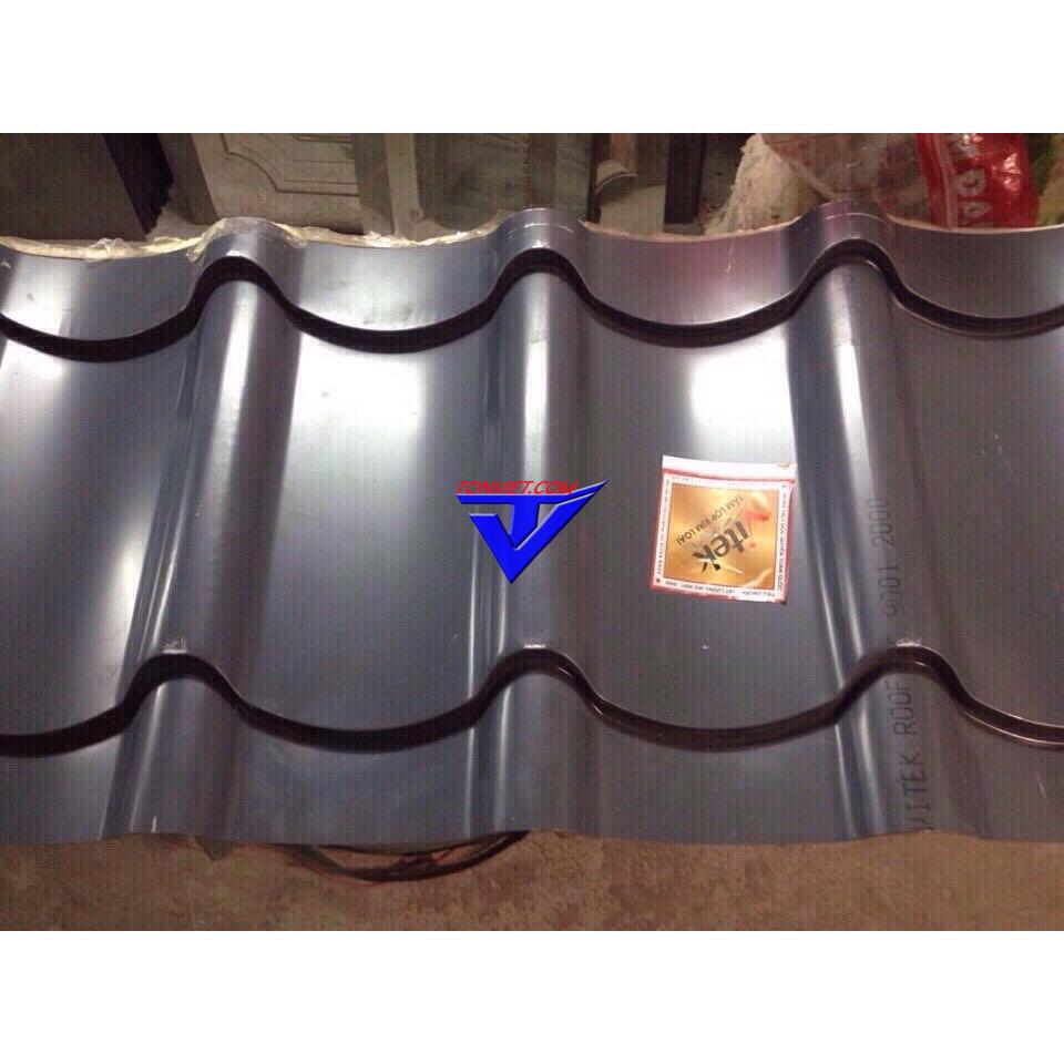 Các ứng dụng phổ biến của tôn xốp Vitek trong xây dựng