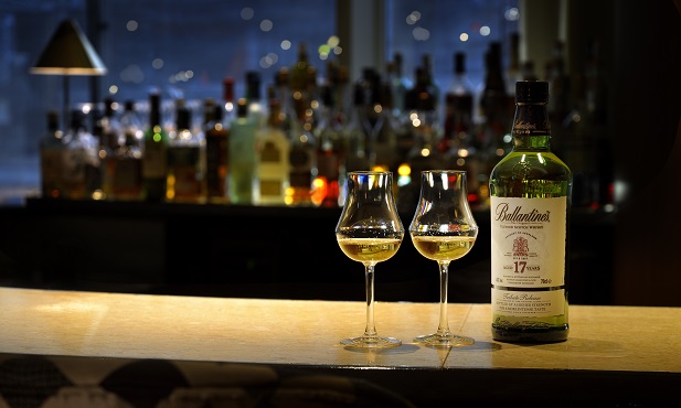 giá rượu ballantines 17 năm