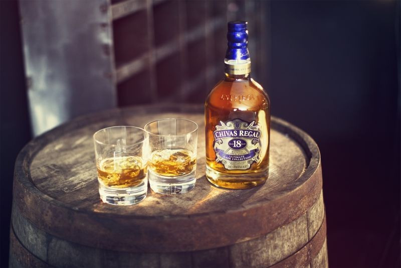 bán rượu chivas 18