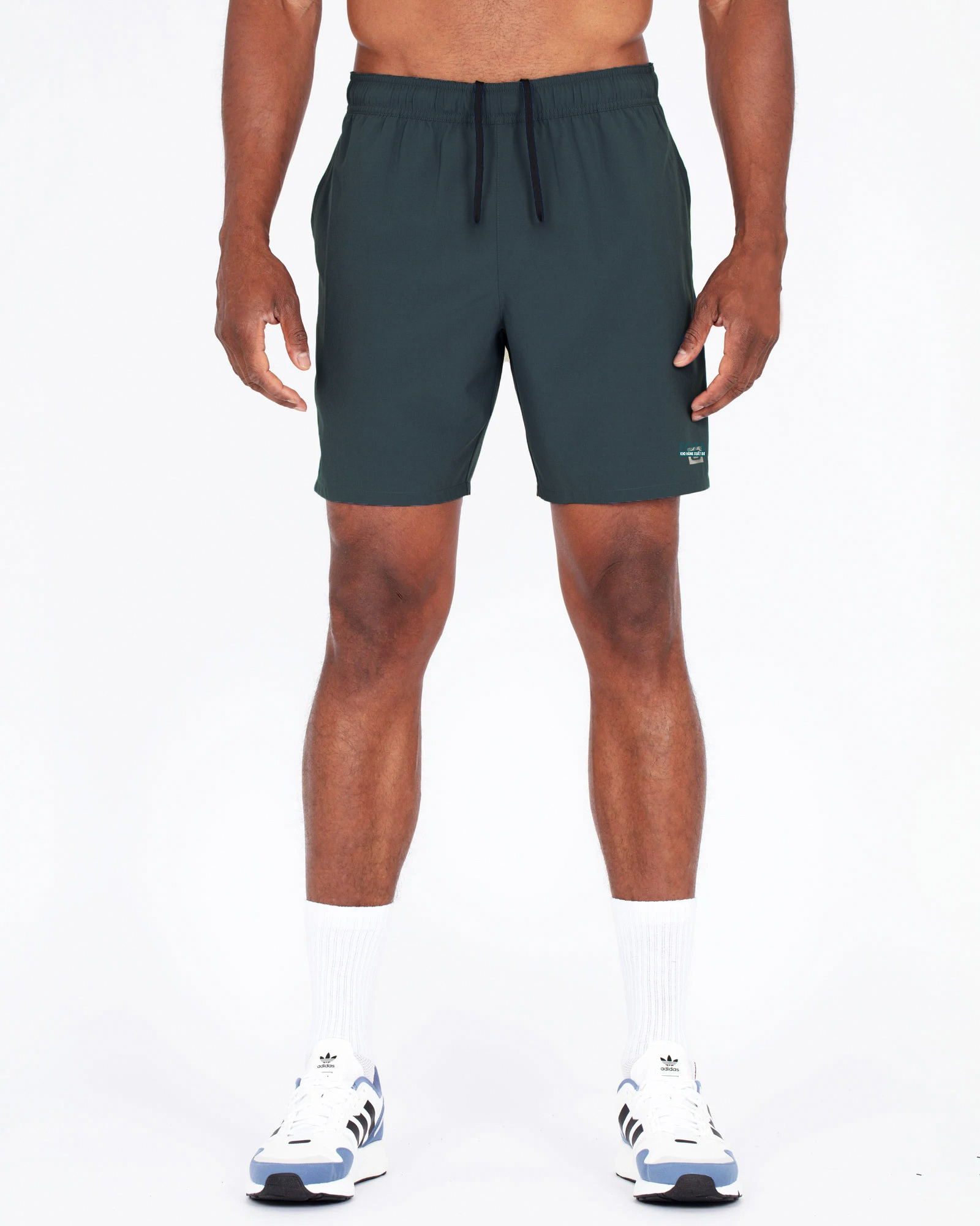 LAYER 8 QUẦN SHORT NAM REGULAR FIT MÀU RÊU RN70892 FO76 Kho