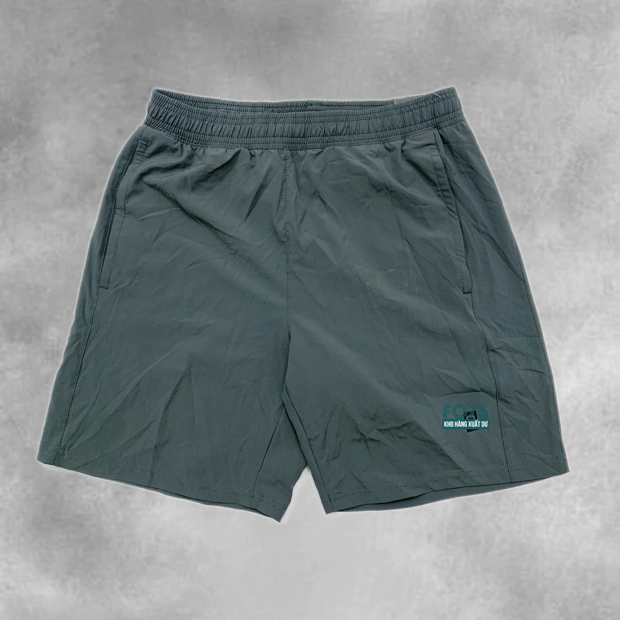 LAYER 8 QUẦN SHORT NAM REGULAR FIT MÀU RÊU RN70892 FO76 Kho