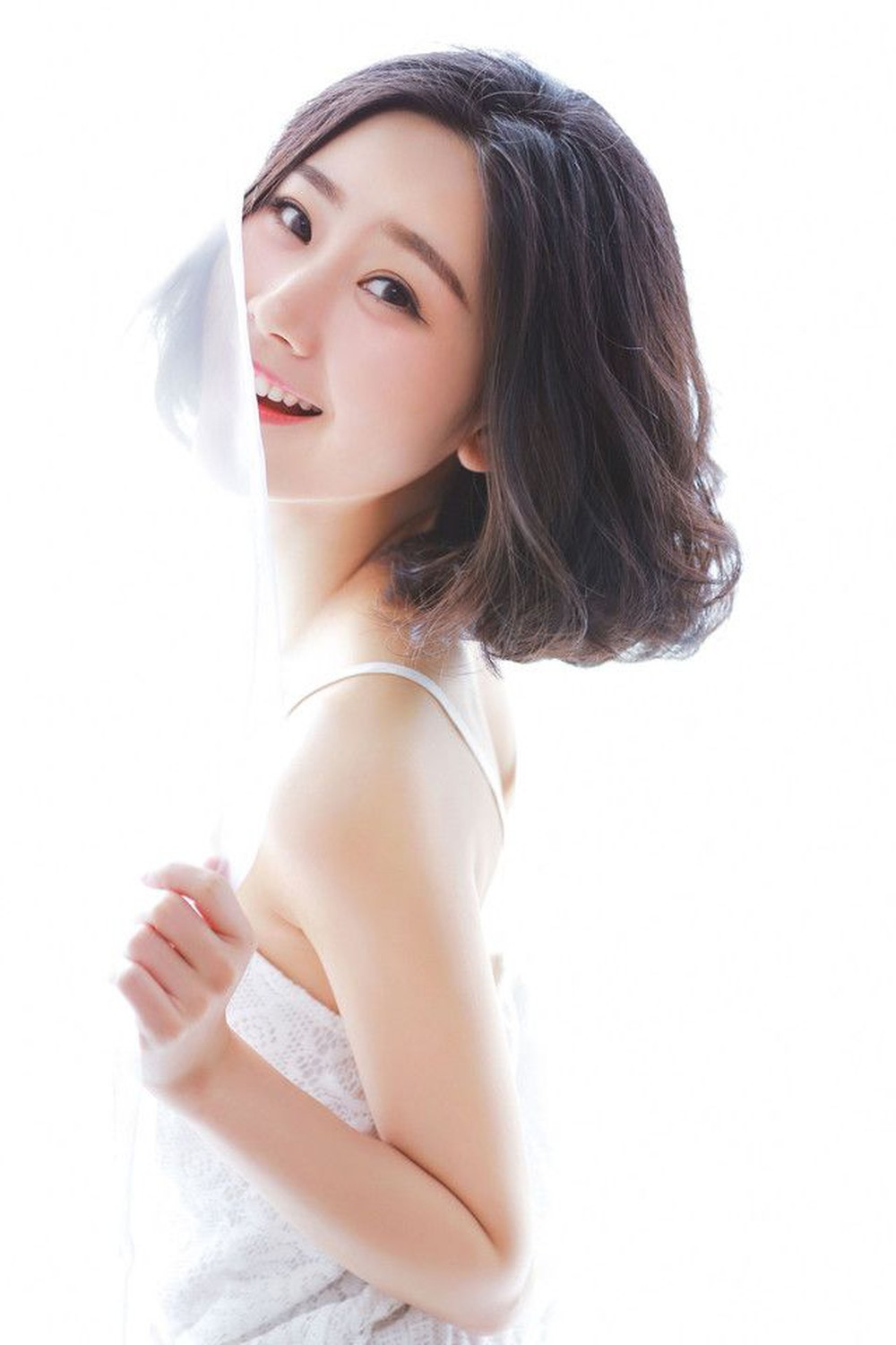 Kem Cạo Lông White Rain Sensitive Shave Cream With Aloe Vera - 207ml