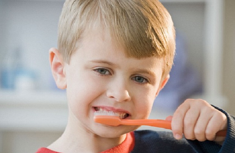 Kem Đánh Răng Cho Bé Crest Kid's Cavity Protection - 130g