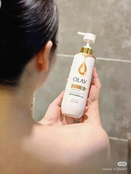 Sữa Tắm  Sáng Da Olay Luminous Hương Nước Hoa Cao Cấp ( Có sự lựa chọn)