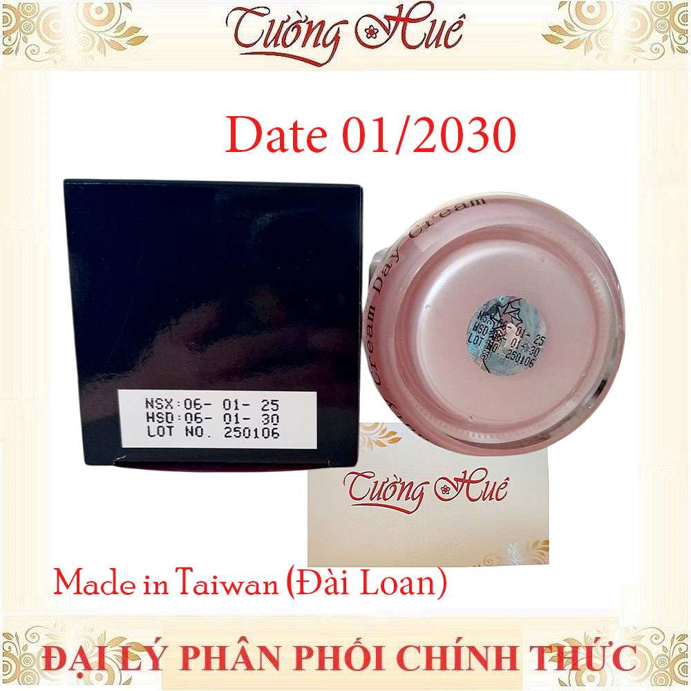 Kem Rosa Hoa Hồng Đen Dưỡng Trắng Da Ban Ngày UV/30 Day Cream - 15g.