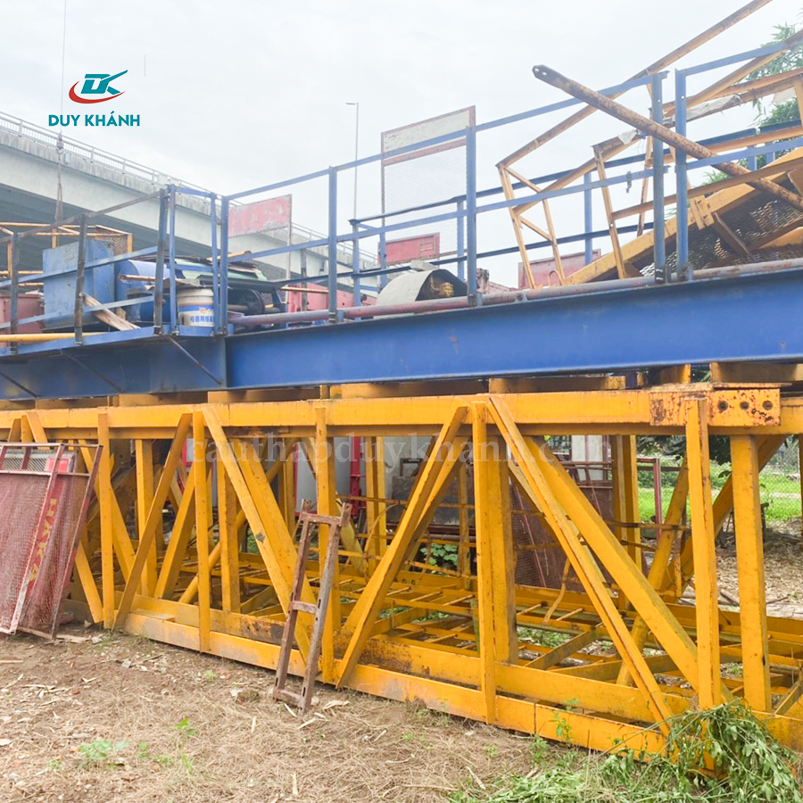 Bán Cẩu Tháp Bán Cẩu Tháp