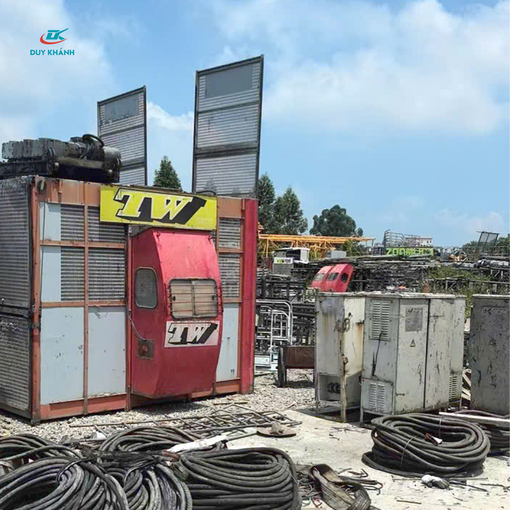 Bán vận thăng lồng – Thiết bị nâng hạ an toàn cho công trình