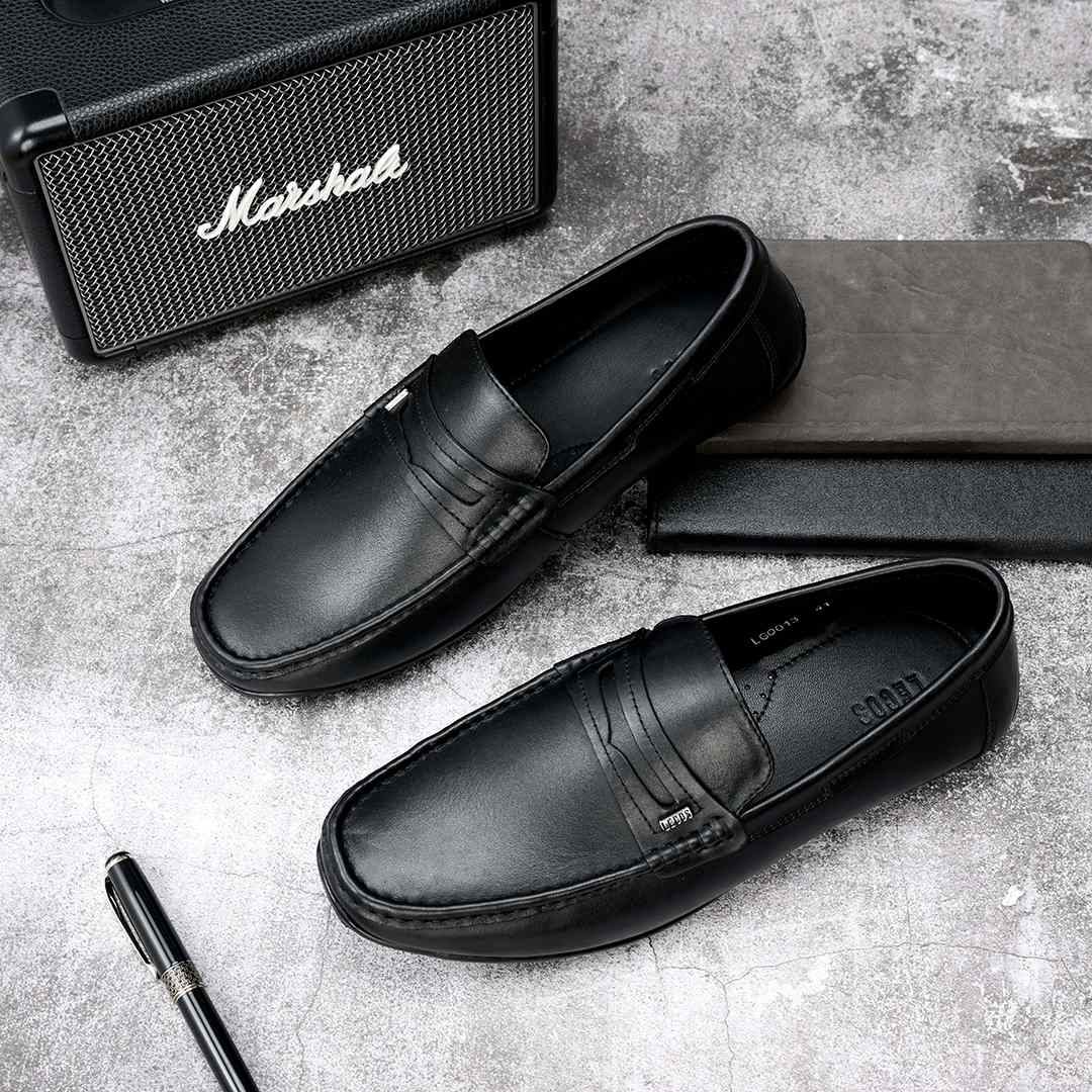 Kiểu dáng Moccasin màu đen cổ điển sang trọng và lịch lãm
