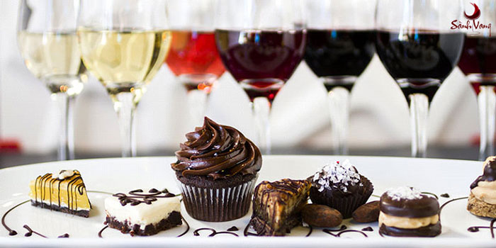 KẾT HỢP RƯỢU VANG VỚI BÁNH NGỌT CHO BỮA TIỆC NHẸ SANG TRỌNG cach ket hop ruou vang voi banh ngot