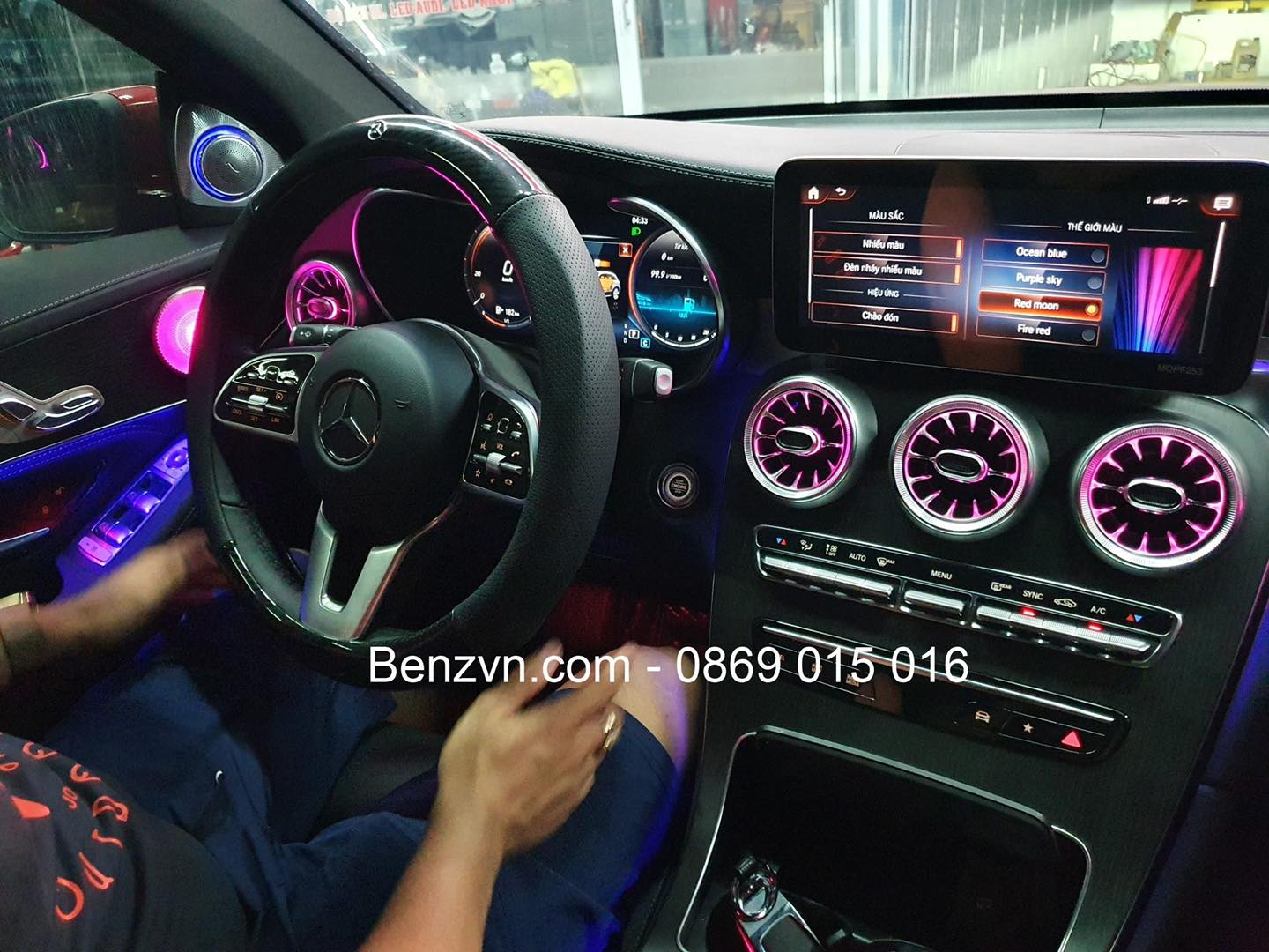 Mercedes-benz GLC300 nâng cấp hệ thống nước hoa, cửa gió Turbin LED