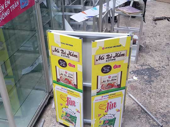 POSM dạng lắp ghép: Giải pháp tối ưu cho vận chuyển và thi công