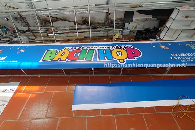 giá biển alu dán decal