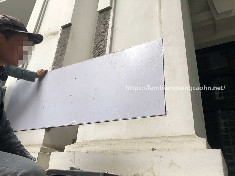 Biển chữ nổi inox sáng chân, biển ốp đá granite