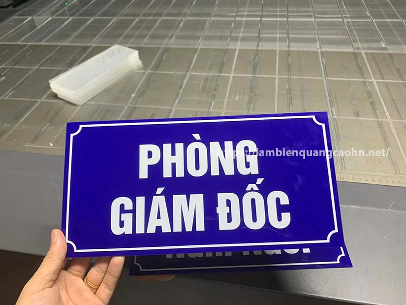 biển công ty mica