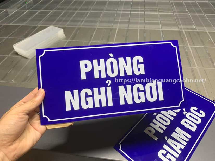 biển công ty mica