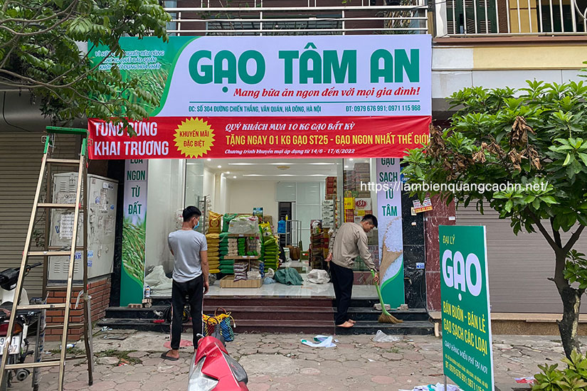 Làm biển quảng cáo cửa hàng gạo tại Hà Đông